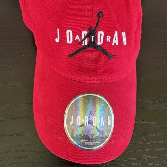 Air Jordan Youth Red‎ Hat- Used - Picture 1 of 7